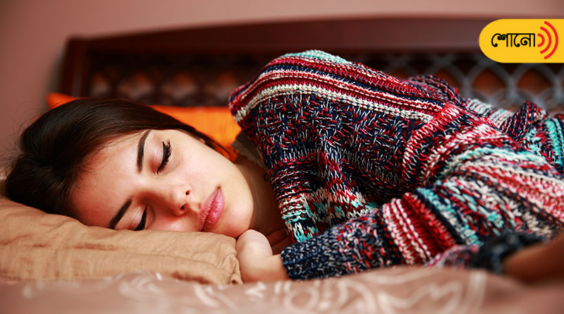 Wearing sweater to sleep in winter can lead to several health risks