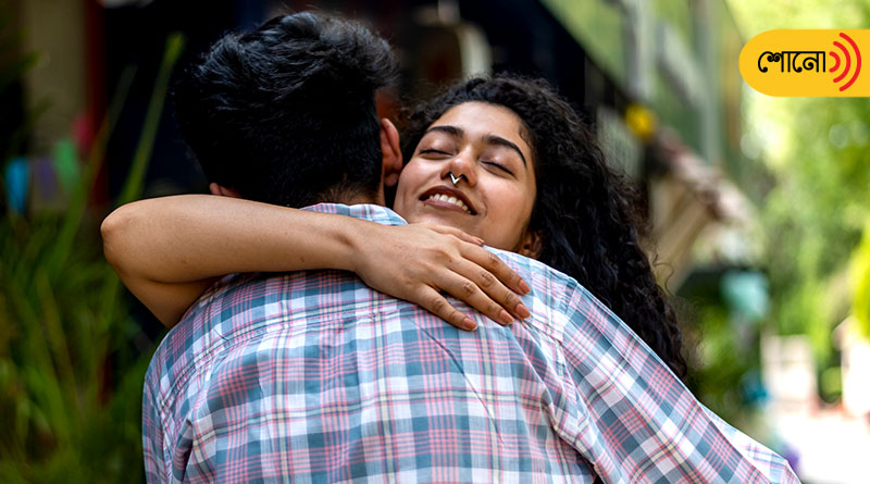 Hindu girl and Muslim boy hugs, kisses in Karnataka book launch