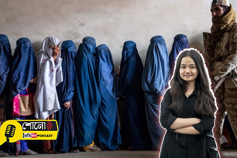 afgan girl protested submessive rules against women, wins prize