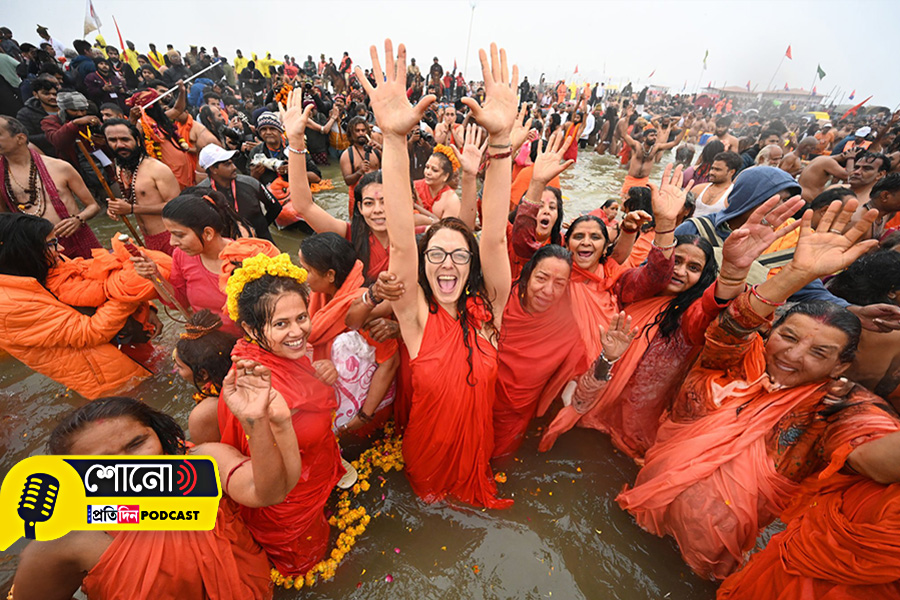 Maha Kumbh: Society can eliminate male gaze with cultural practice