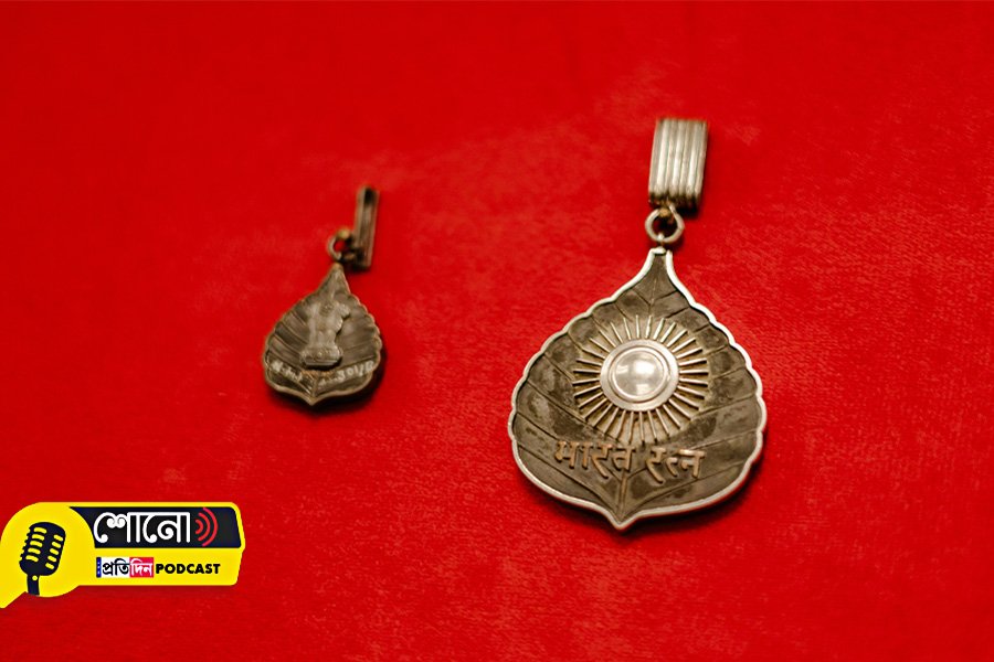 Bharat Ratna is the country's highest honour, yet the medal is not made of gold