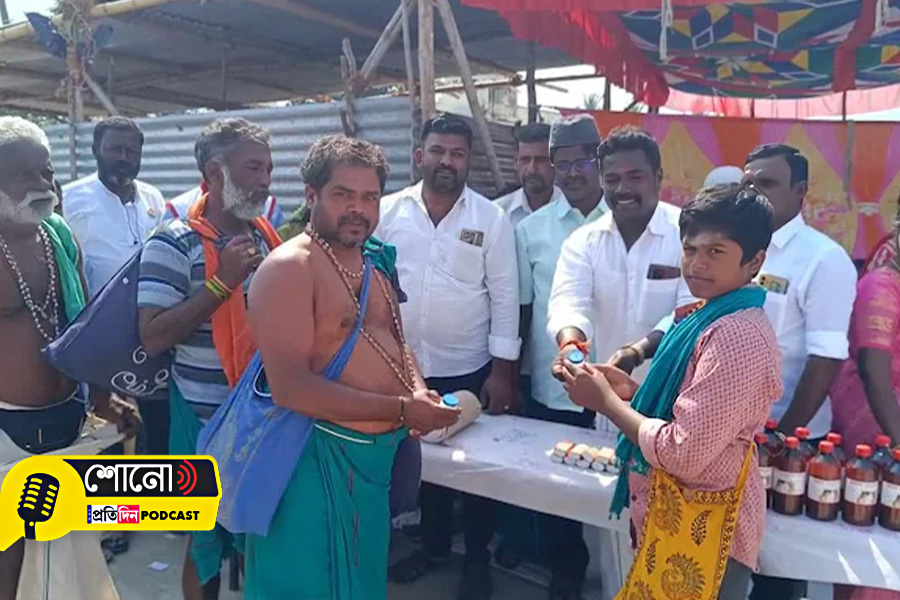 Muslims set up free medical camp for devotees walking to temple in Tamil Nadu